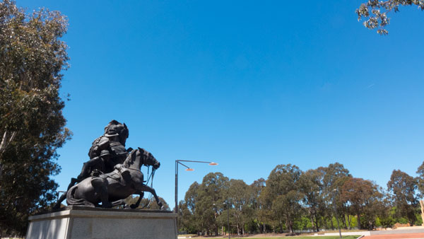 Anzac-horses-lights