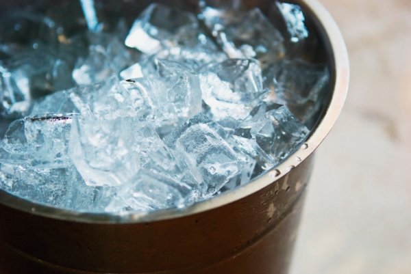 ice-bucket-stock-020914