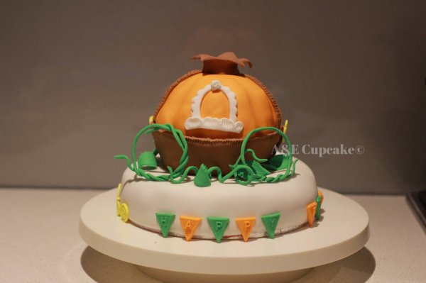 A&E Cupcake Cinderella Pumpkin Carriage