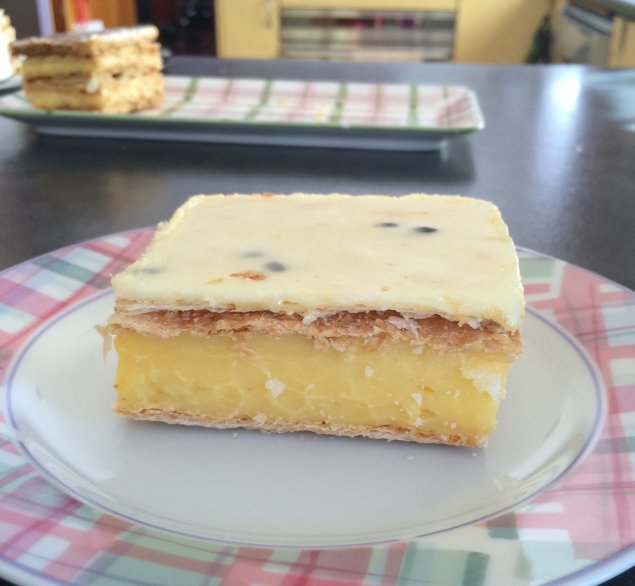 erindale cakery bakery vanilla slice