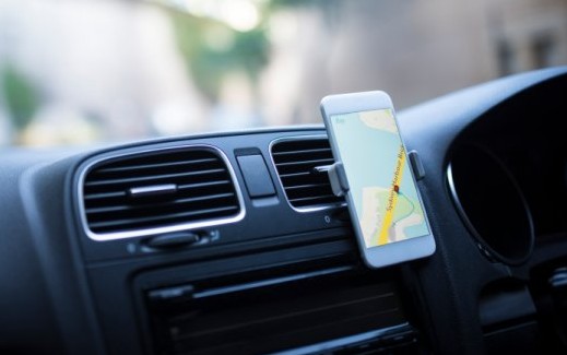 Phone GPS now legal (if safely secured)