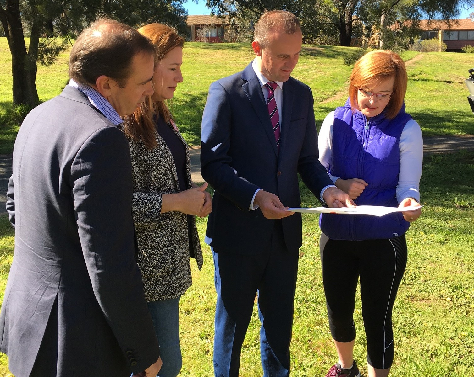 Labor promises footpath, cycleway improvements