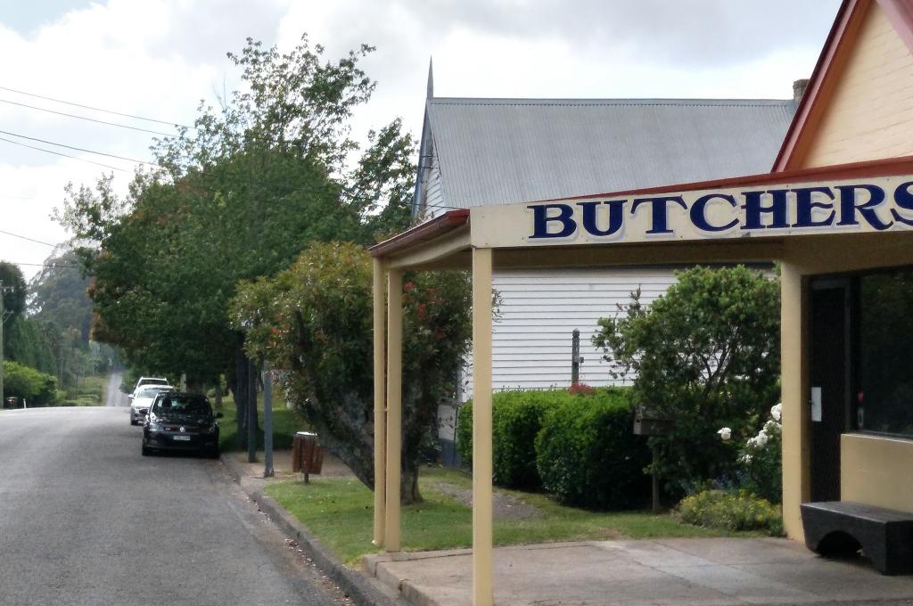 burrawang-butcher