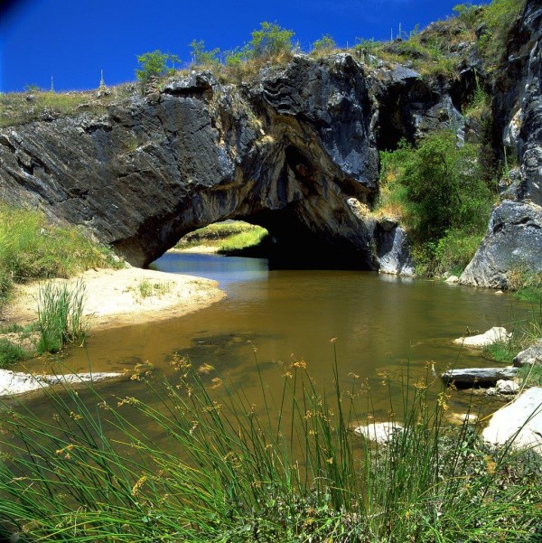 London Bridge Arch, Burra Creek, Googong. Photo: Act Government.