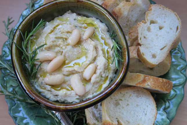 Summer entertaining: Cannellini bean and rosemary dip