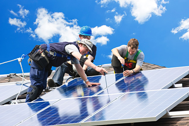 $4 million grants program to help Canberra households store solar energy