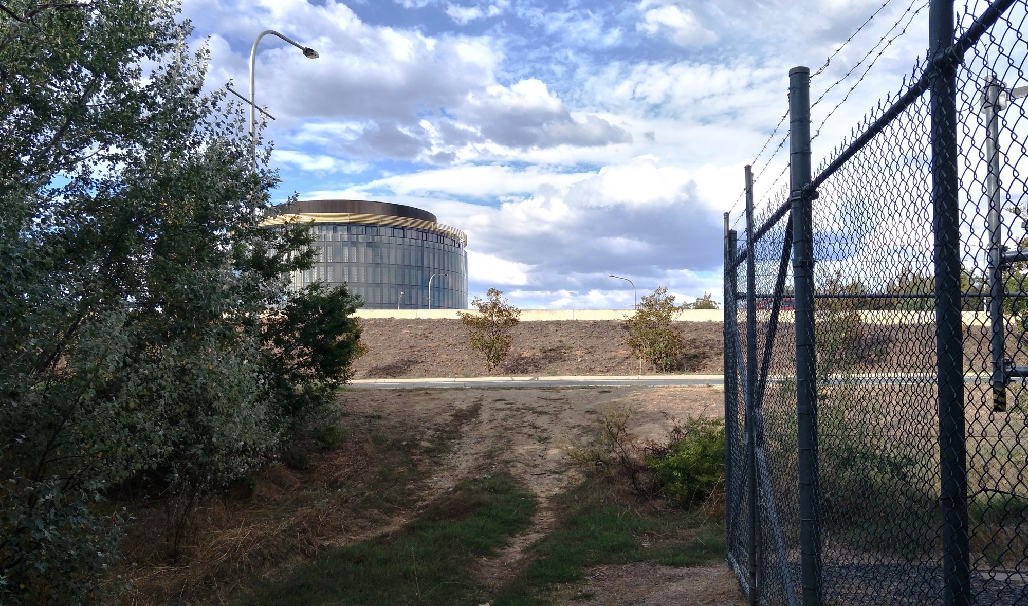 Pedestrian track from Beltana Road through to the Canberra International Airport