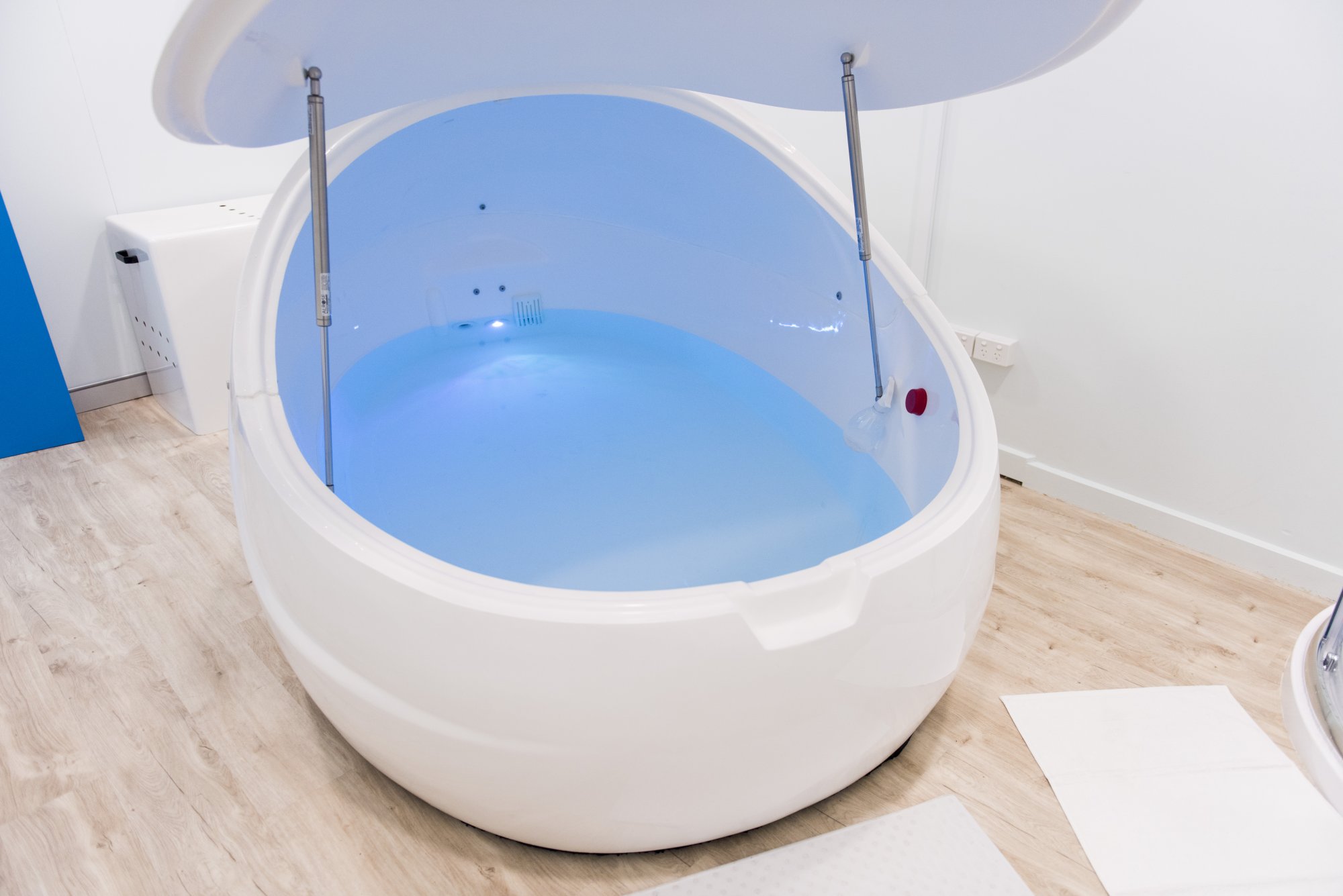 Pure Zen pod bath like floating on a cloud