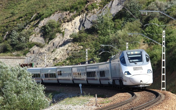 Talgo_250_renfe_08_HD