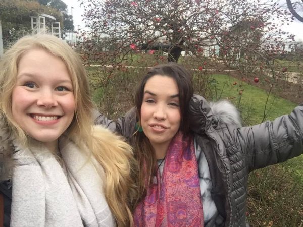 Faces of Canberra - Chelsea Rolfe and Elise at Rose gardens – Picture by Elise De Caritat De Peruzzis