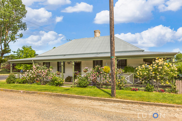 Historic Braidwood cottage offers charm, comfort and a bargain price