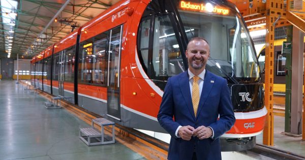 Chief Minister inspects first light rail vehicle on visit to project partners
