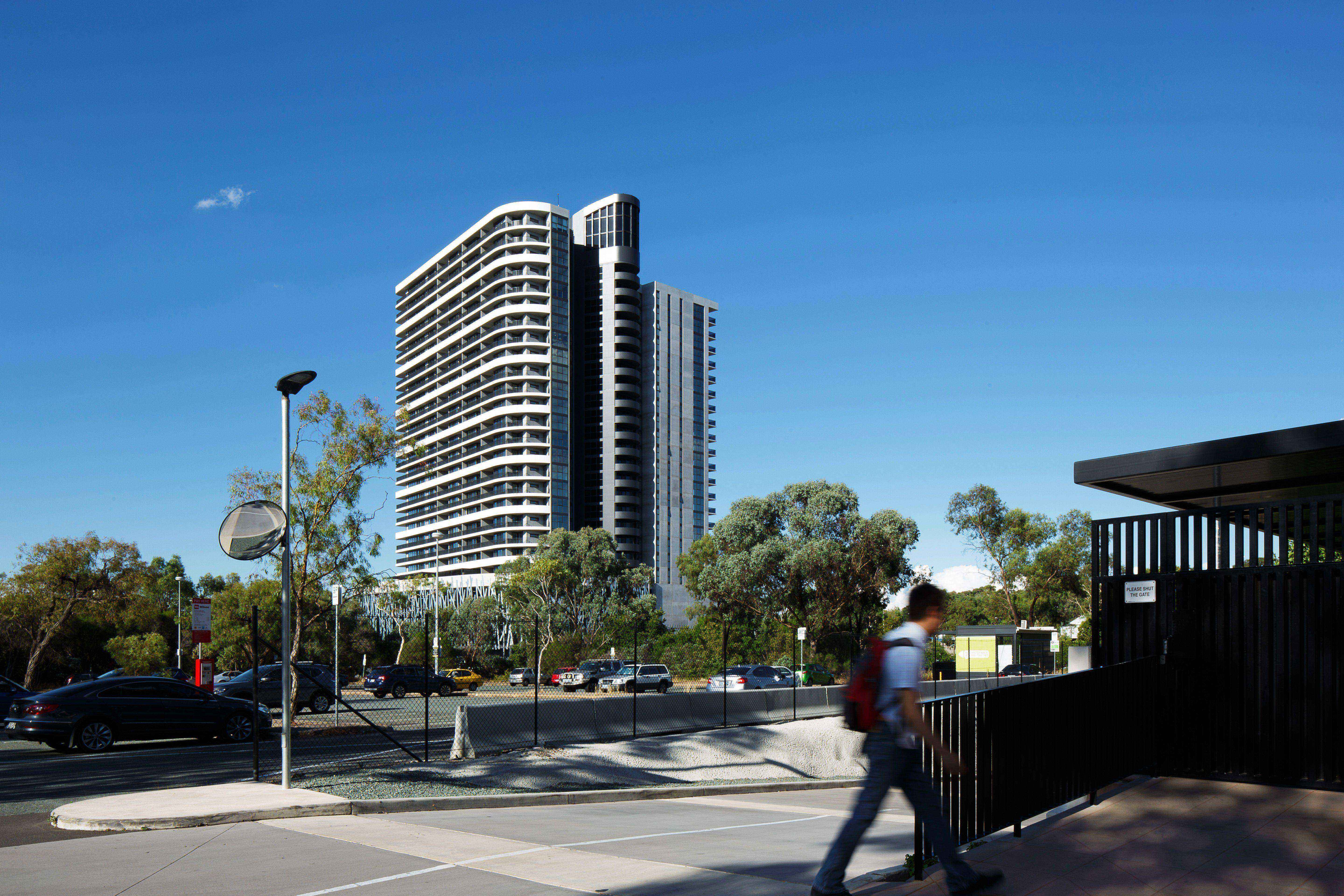 Geocon brings in specialists to investigate noise problems in Canberra’s tallest building