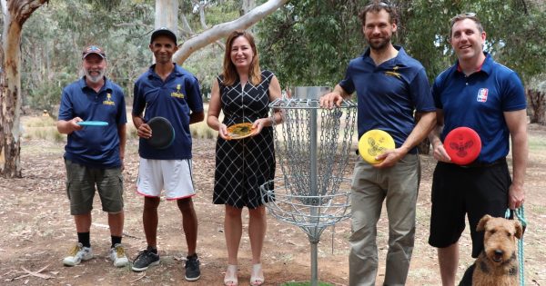 New disc golf course spins into action in Belconnen