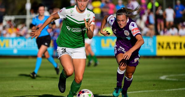 Canberra United defender Hunt tears ACL in training