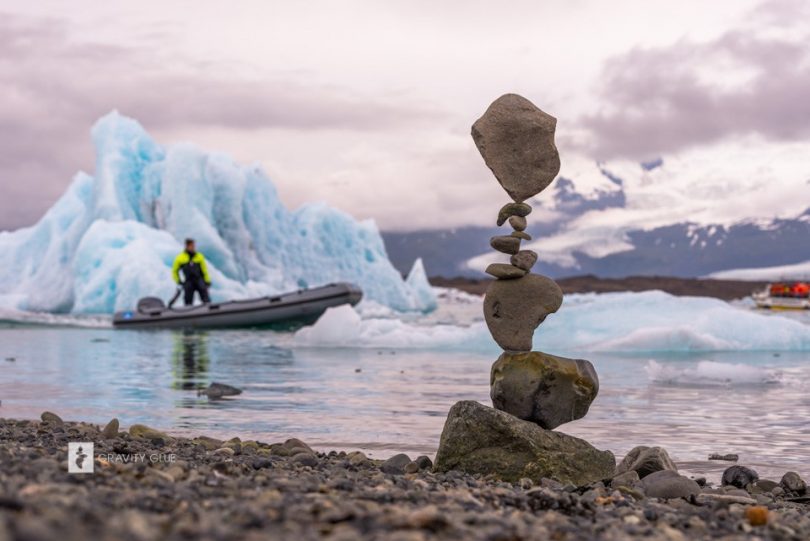 Gravity Glue at work in Jökulsárlón, Iceland. Photo: Gravity Glue.