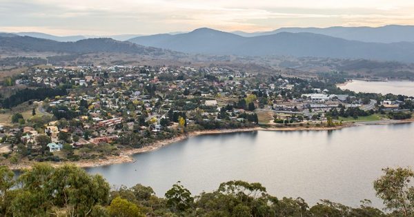 Jindabyne vandalism closes public toilets