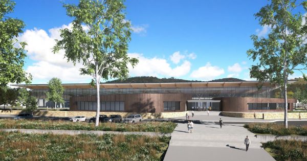 Stromlo pool to make a bigger splash