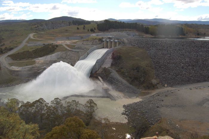 Water gushing from Jindabyne Dam. Photo: NSW Water.
