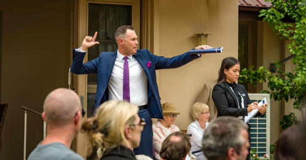 ACT's top two auctioneers bidding for glory at Australasian championships