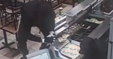 Police release CCTV of knife-wielding men involved in Subway aggravated robbery