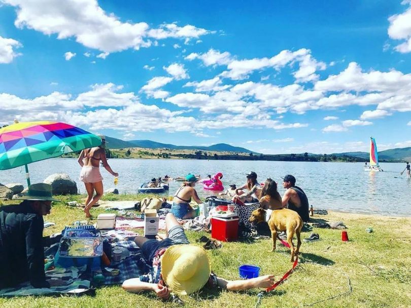 Chilling on the shores of Lake Jindbayne during the summer months. Photo: Jennie Jane, Destination Jindabyne Facebook.