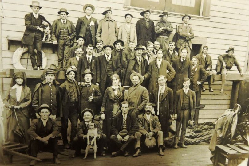 William Smith is in back row, third from left; bound for Sydney to enlist to fight in WWI.