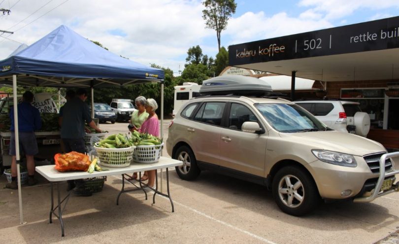 Perhaps Australia's only drive-thought sweet corn stall at Kalaru. Photo: Ian Campbell.
