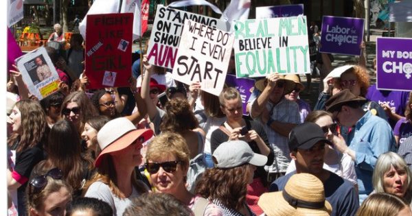 Who are the Women's Wave marchers this weekend?