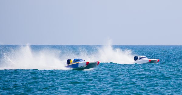 Japanese speedboat racing and competition between the sexes