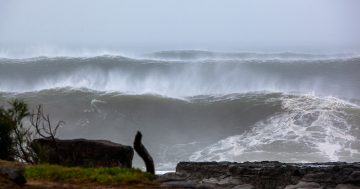 Lifesavers warn of dangerous south coast surf this weekend