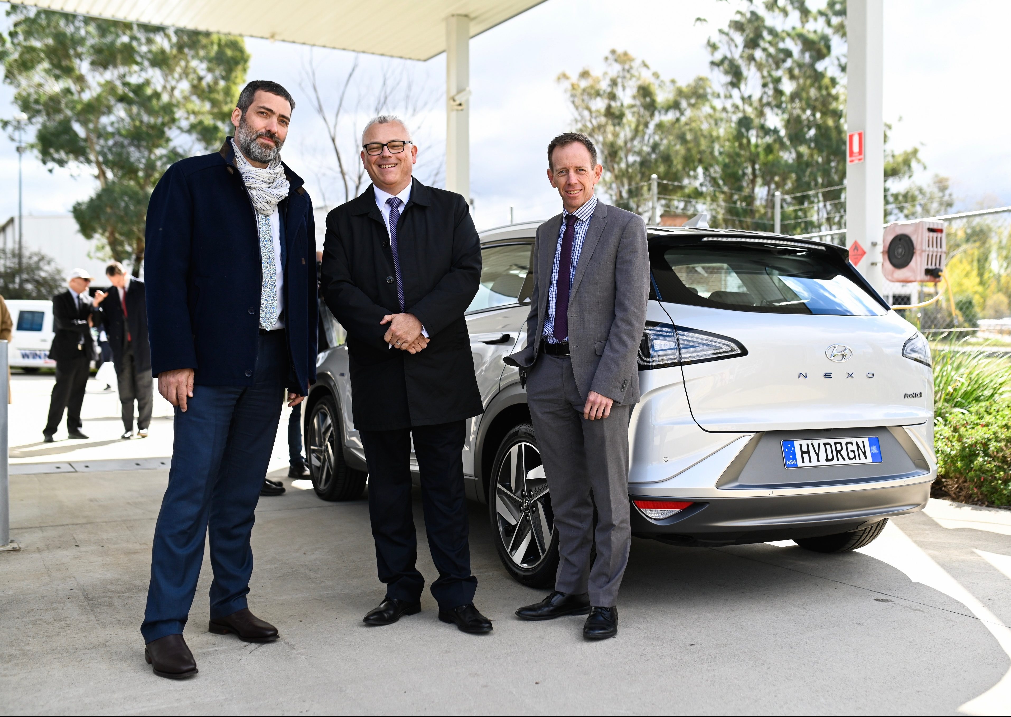 Government to add hydrogen cars to fleet as Australia-first refuelling station confirmed
