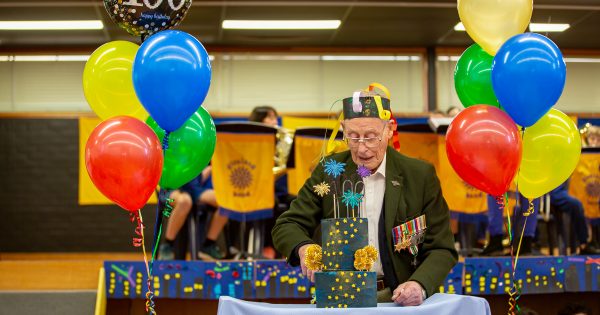 ACT's last Rat of Tobruk celebrates 100th birthday at Giralang Primary