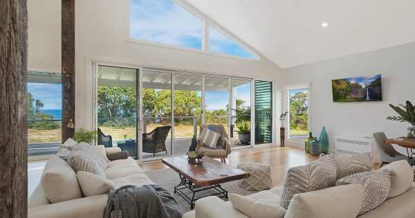 Beautiful cliff-top home ready and waiting in Bermagui