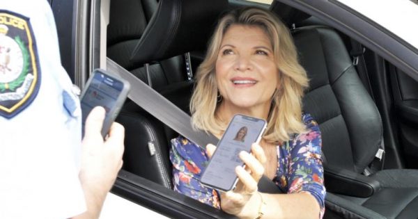 ACT Government wants electronic driver licences rolled out by 2021