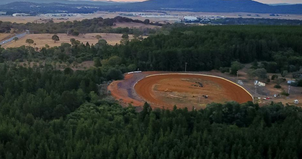 The quest to keep speedway alive in Canberra