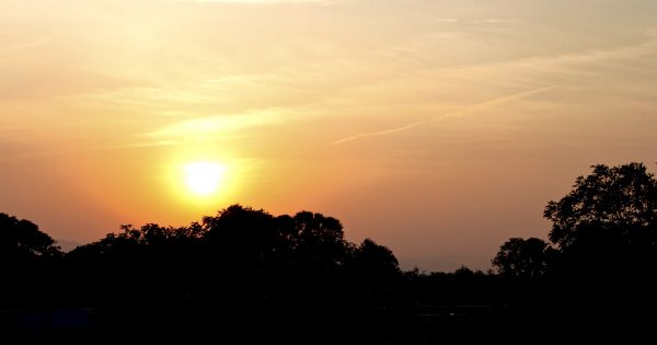 Bushfire smoke haze to intensify over Canberra