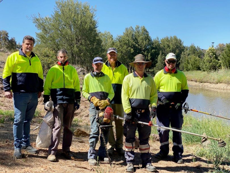 Koomarri crew at Tuggeranong Pond