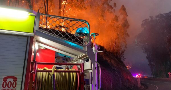 Canberra and south-east face another total fire ban as smoke is set to stay