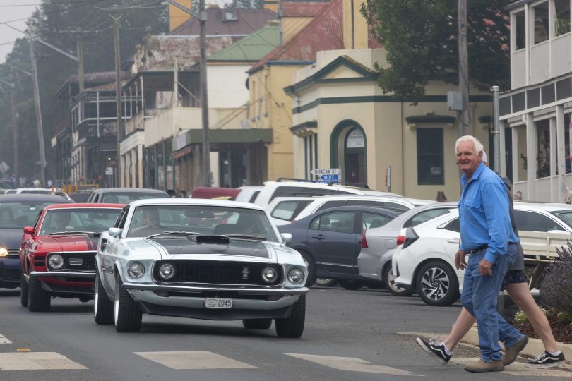 A convoy of Mustangs in Braidwood.