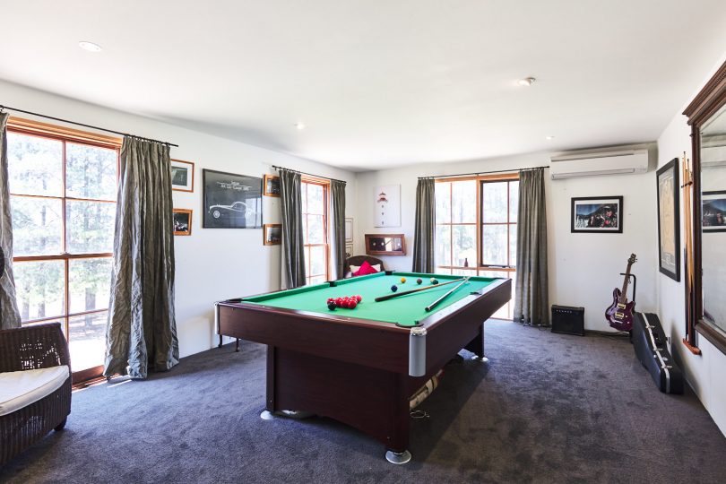 Pool room