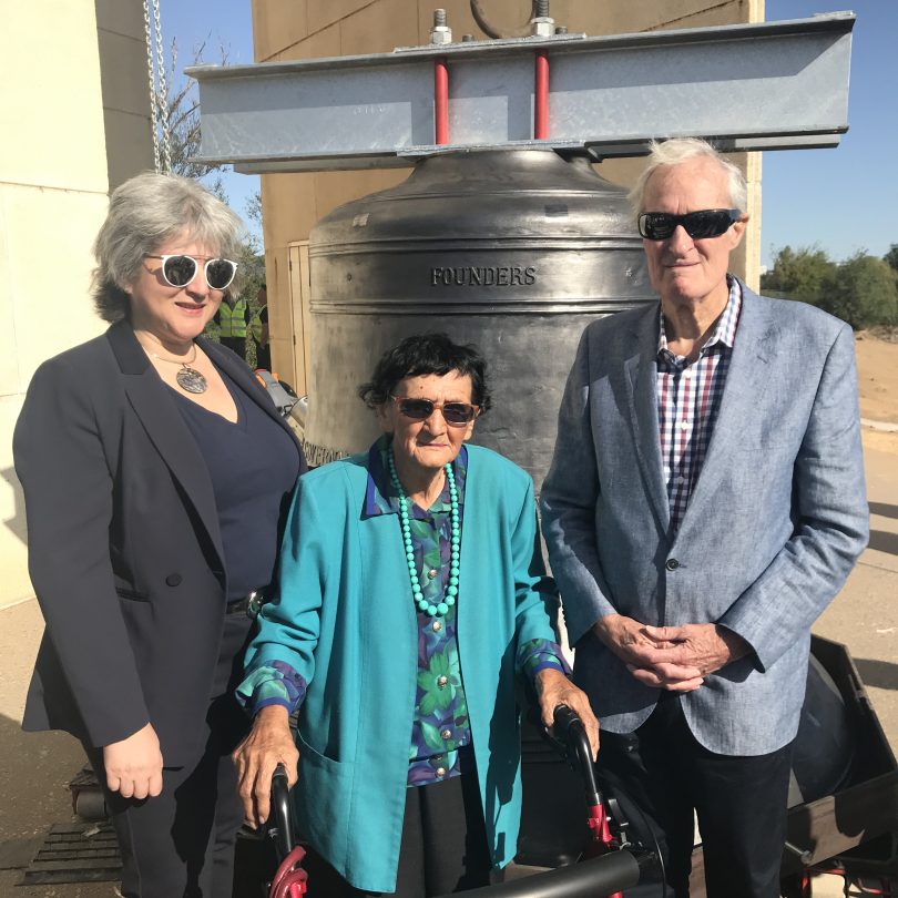 Vicki Treadall, Aunty Agnes Shea and Barrie Cameron