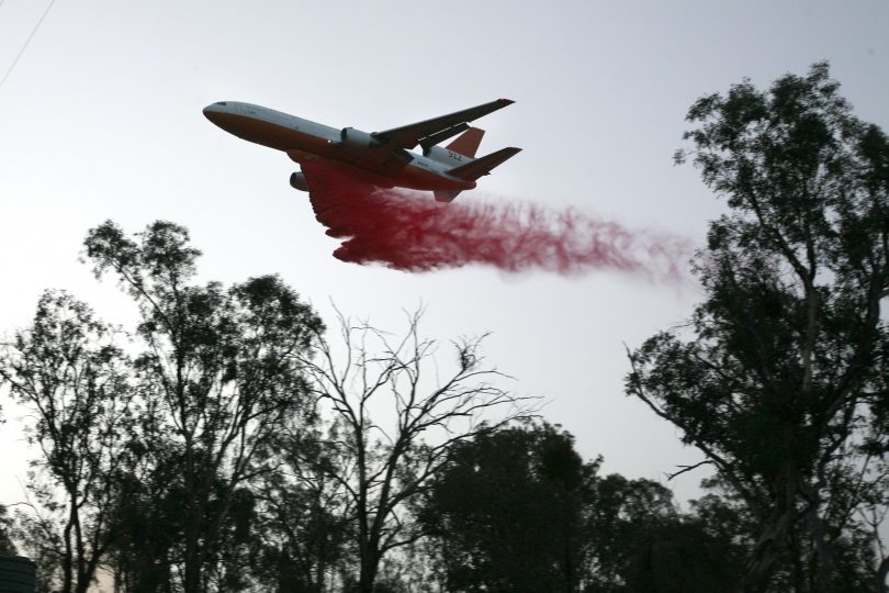 DC-10 Air Tanker, Orroral Valley fire, fire retardant drop