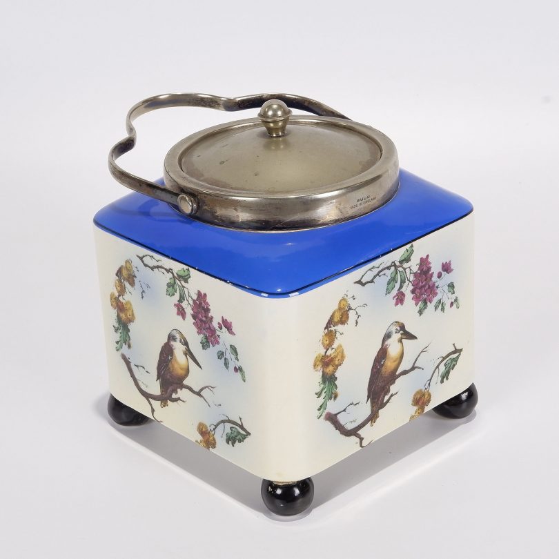 Tea caddy with kookaburra decoration