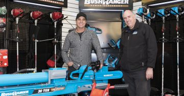 Shannon Noll drops into Bayldon Ag in Queanbeyan