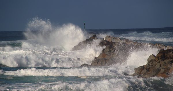 More big seas expected to batter east coast, bring rain to the ACT