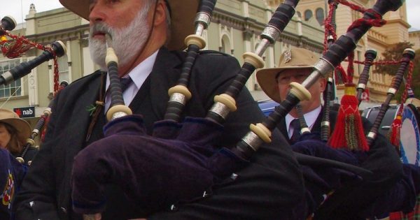 Goulburn bagpipes carry over water and time