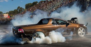 Burnouts close Lonsdale St as police grapple with unregulated cruising, antisocial behaviour