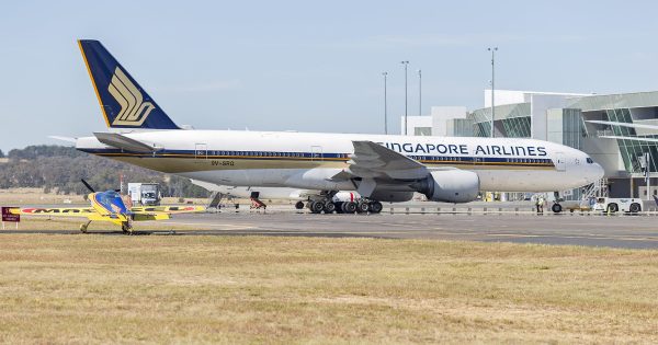 Barr trade mission to lobby for return of Singapore Airlines