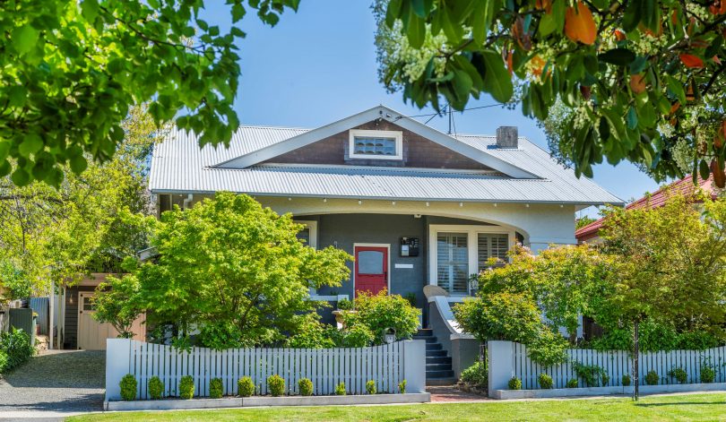 Exterior of 43 The Crescent, Queanbeyan.